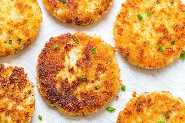 طرز تهیه کوکو سوسیس؛ یک شام فوری و خوشمزه