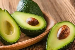 درمان طبیعی برای قلب و دیابت: مصرف روزانه این میوه را فراموش نکنید