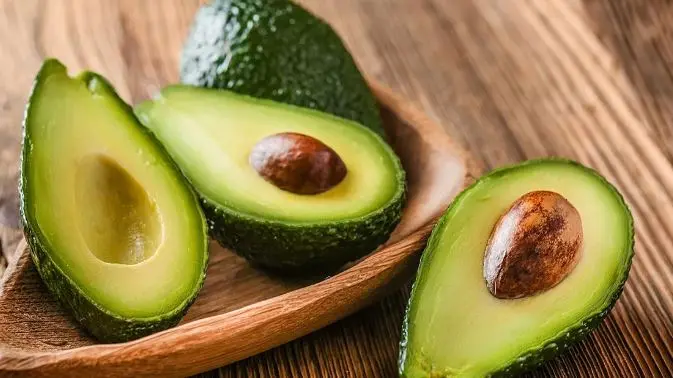 درمان طبیعی برای قلب و دیابت: مصرف روزانه این میوه را فراموش نکنید