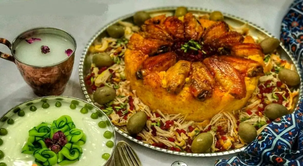 تهانداز مرغ با سس پستو؛ ترکیب خوشمزه آشپزی ایتالیایی با ایرانی