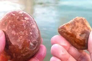 کشف سنگ قیمتی از رودخانه؛ چگونه در رودخانه عقیق، یاقوت، فیروزه و گارنت پیدا کنیم و در کدام رودخانههای ایران وجود دارند؟