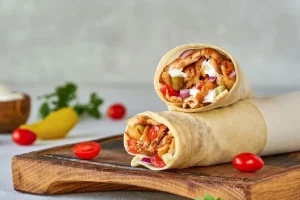 طرز تهیه شاورما مرغ با نان لواش به سبک لبنانی