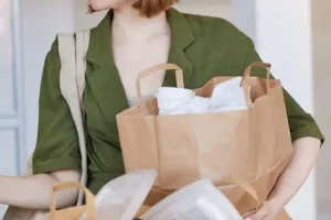 اگه تو هم همیشه ظروف پلاستیکی یکبار مصرف و نایلون هارو نگه می داری این مطلب برای توست!