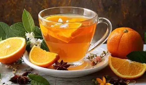 دمنوش برگ پرتقال ؛ نوشیدنی پرخاصیت برای سلامت قلب، گوارش و سیستم ایمنی فصل پاییز