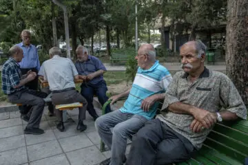 خدمت جدید بیمه ای برای کارگران و بازنشستگان حقوق بگیر بانک رفاه | بازنشستگان و مستمری بگیران بانک رفاه بخوانند