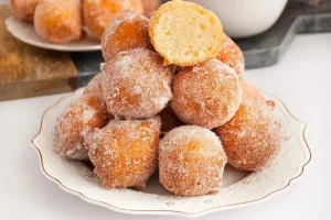 طرز تهیه بومبولونی؛ دونات خاص و خوشمزه ایتالیایی بدون فر