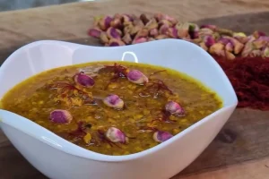 خورشت پسته؛ گران ترین خورشت ایرانی که برای ثروتمندان سرو می شود + روش تهیه