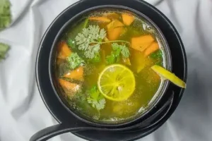 طرز تهیه سوپ گشنیز؛ سوپی سبک، سالم برای روزهای سرد زمستان