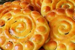 طرز تهیه کلوچه فومن خانگی