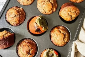 طرز تهیه مافین خرمالو؛ دسر خوشمزه پاییزی