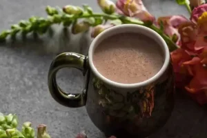 طرز تهیه چای شکلاتی داغ، نوشیدنی دلچسب پاییزی