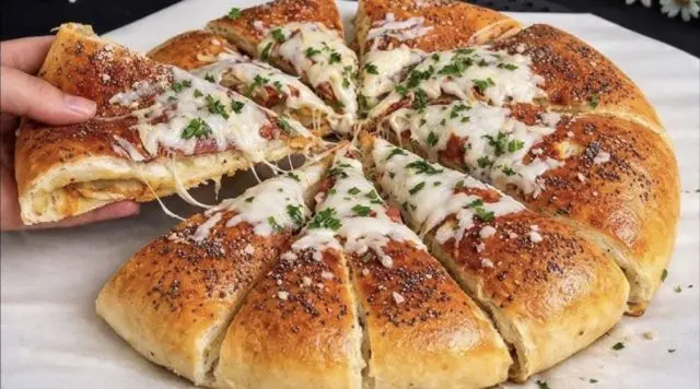 طرز تهیه یه غذای ارزون، سریع و فوقالعاده خوشمزه بهتر از پیتزا در 20 دقیقه