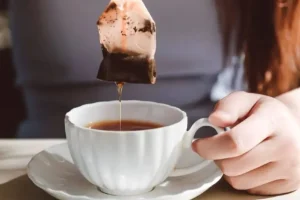 چای کیسه‌ای فقط برای نوشیدن نیست؛ 10 ترفند شگفت انگیز چای کیسته ای برای خانه‌داری!