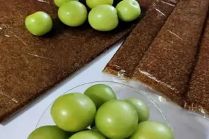 طرز تهیه لواشک گوجه سبز خانگی | لواشک گوجه سبز ترش و خوشمزه در یک ساعت