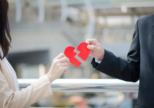 عشقتو با این راهکار برگردون | میخواهی عشقت برگردد؟ این ترفند روانشناسی معجزه میکند!