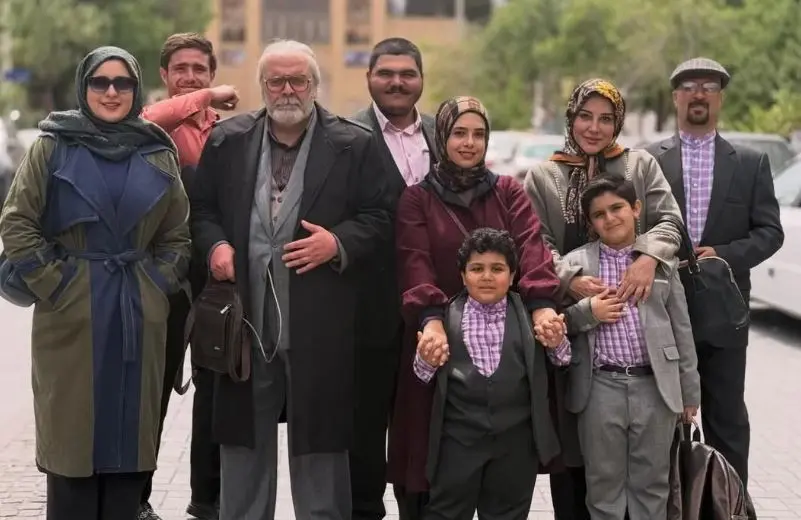 دختر پژمان بازغی در صفا با خانواده