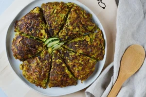 طرز تهیه کوکو کدو سبز؛ ترد و طلایی، بدون وا رفتن در تابه