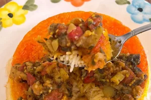 طرز تهیه خورش ملاقورمه بدون گوشت | یک غذای شمالی خوشمزه با بادمجان، گوجه و سبزی معطر