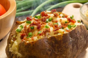 طرز تهیه سیب‌زمینی شکم‌پر بدون گوشت | ساده، اقتصادی و سیرکننده