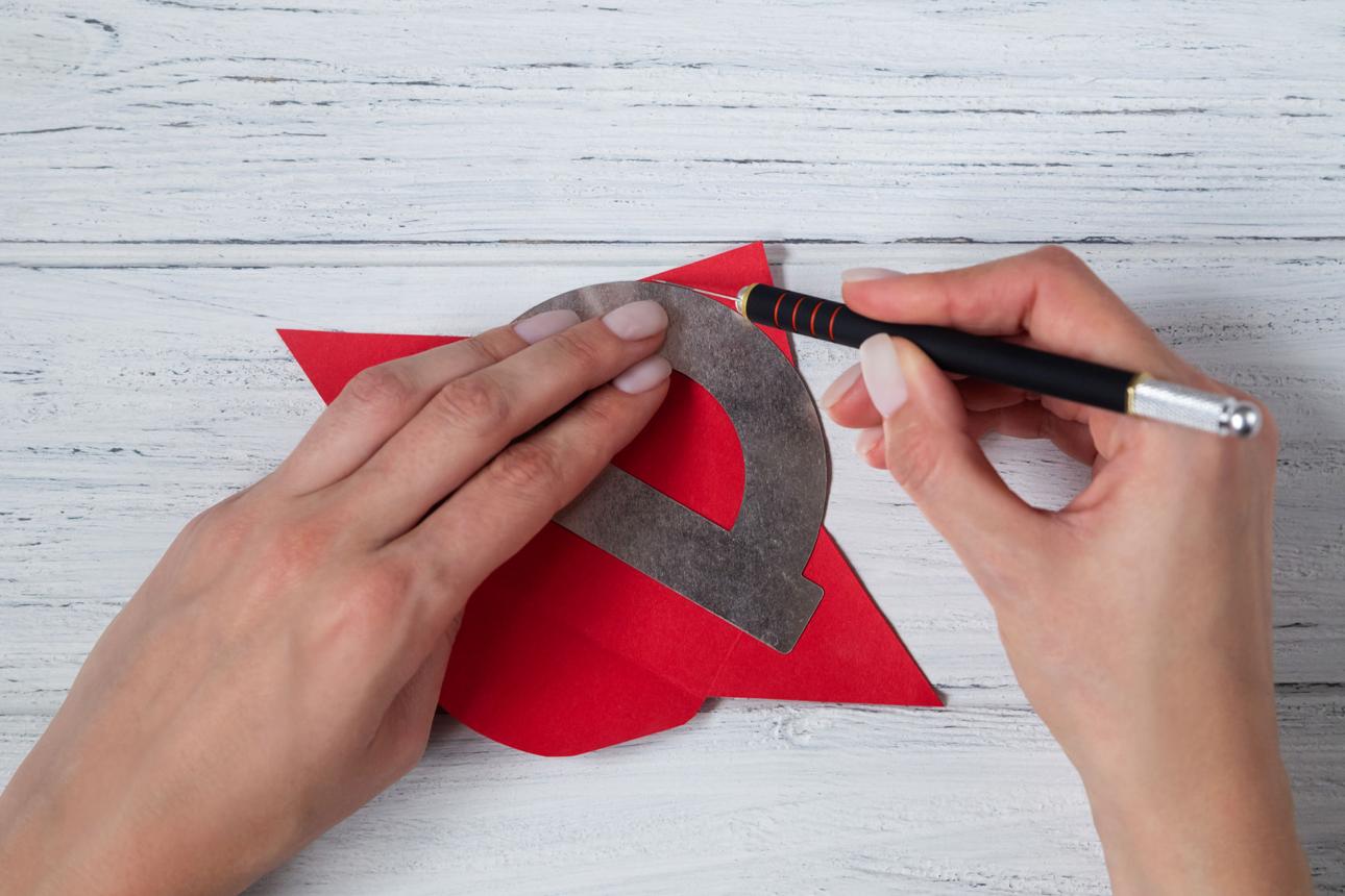 Step 3. Valentines diy. Step by step instructions for handmade valentine. Craft gift, Valentines day card, flat lay