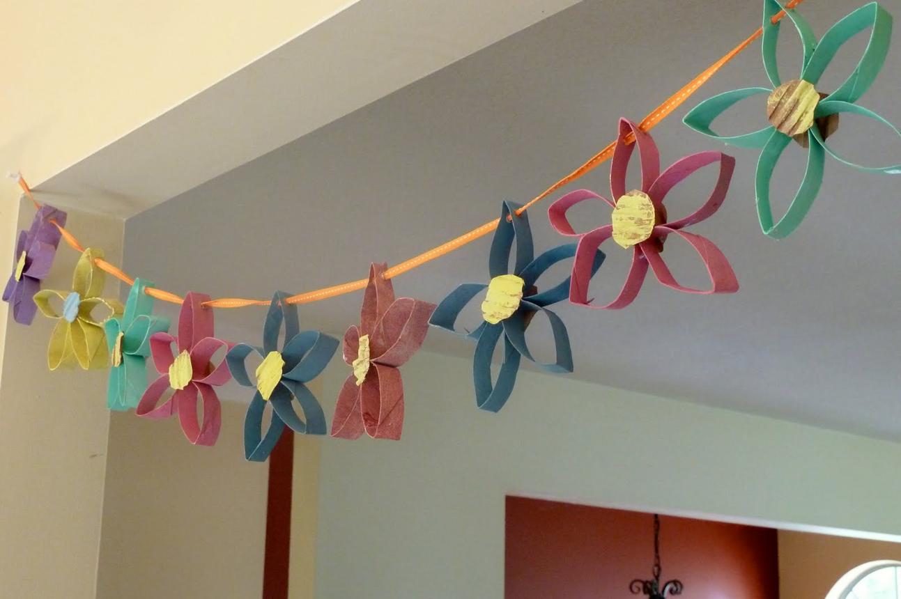 mom starting from scratch: Upcycled Cardboard Tube Flowers