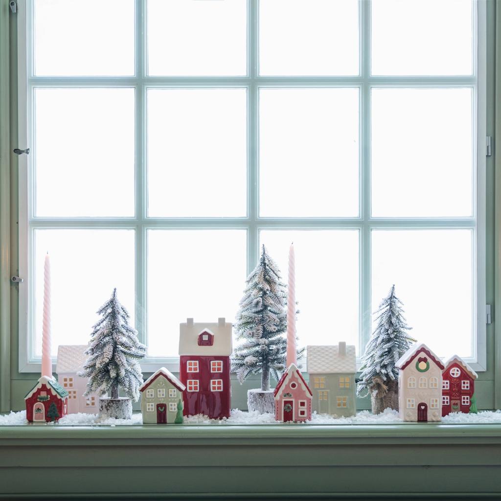 Christmas windowsill decorations | It's all about Christmas
