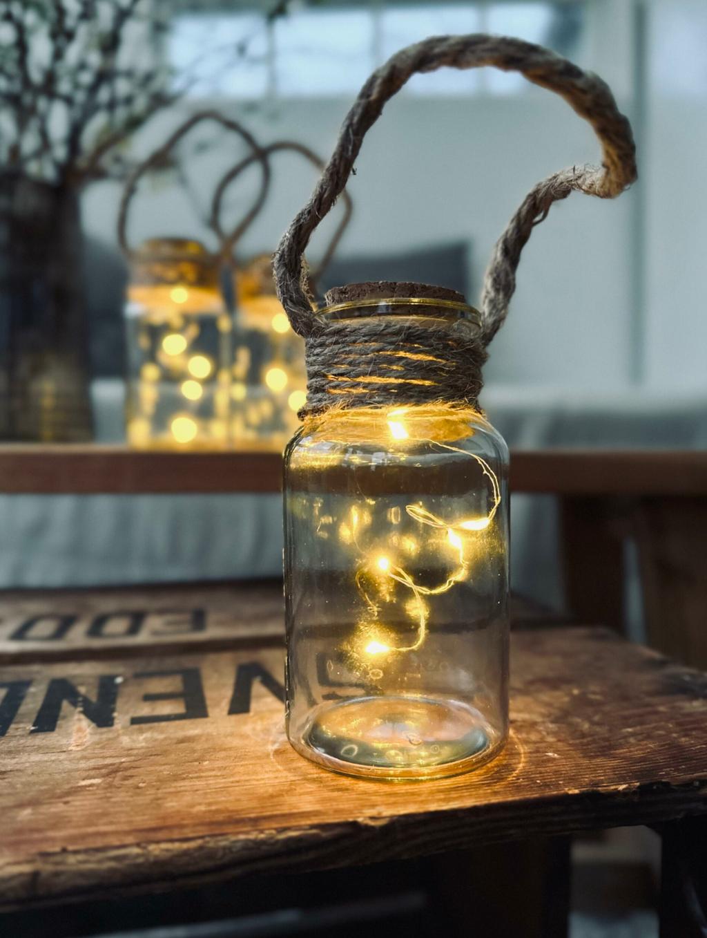 Mini lykt i glass med korkpropp og lyskjede – VIAMAJA