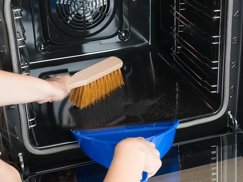 Pyrolyse–Backofen macht das Reinigen von allein - Lidl.de