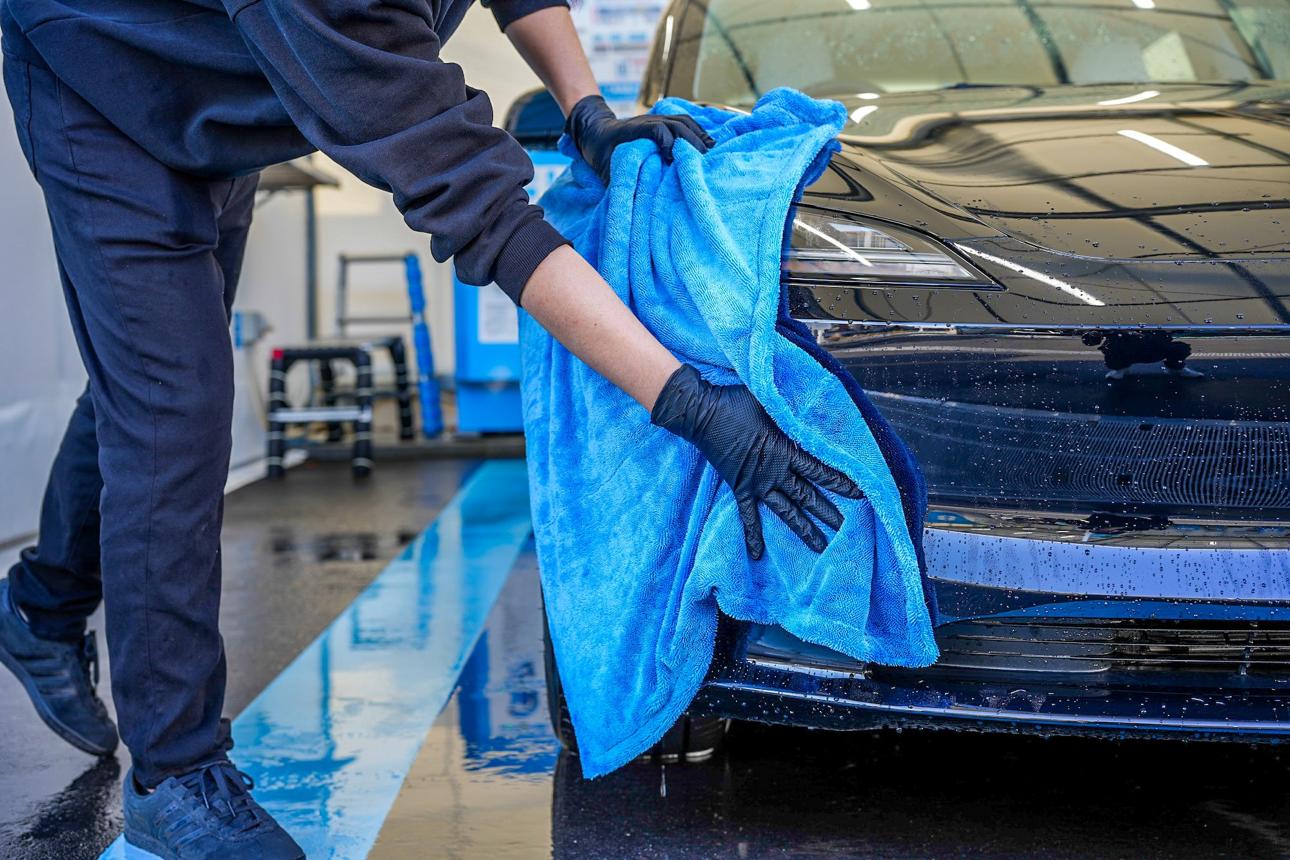 コイン洗車場とは?セルフ洗車のやり方・持ち物・時間制限の注意点を解説