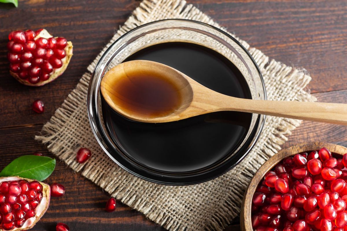 شیرین کردن رب انار ترش