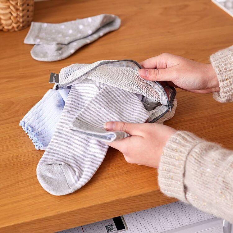 Boxsweden Mesh Wash Socks Bag White